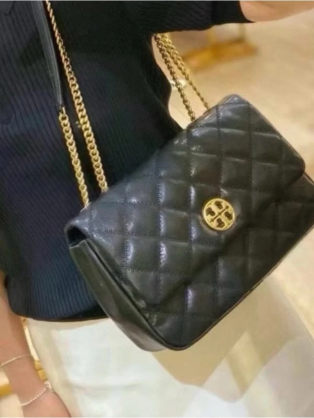 NWT Tory Burch 148244 Willa Flap Adjustable Shoulder Bag Quilted Leather Black